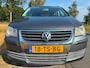 Volkswagen Touran 1.6 Optive met airco en trekhaak