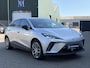 MG MG4 Electric Luxury 64 kWh LONG RANGE | SOH 95% | 15.000KM | 360° CAMERA | STOEL & STUURVERWARMING | 7 JAAR MG GARANTIE T/M 07-2031 | ELEKTRISCHE STOEL | DODEHOEK SENSOR | ADAPTIVE CRUISE CONTROL|
