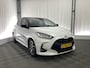 Toyota Yaris 1.5 Hybrid Dynamic Automaat | Trekhaak | CarPlay | Stoelverw. | Camera | 17'' | Parelmoer |