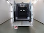 Mercedes-Benz Sprinter 316 CDI | L2 H2 | AUTOMAAT | STOELVERWARMING | NAVIGATIE | ACHTERUITRIJCAMERA | APPLE CARPLAY / ANDROID AUTO | LAADKLEP | LED KOPLAMPEN | STANDKACHEL | DODEHOEK DETECTIE |