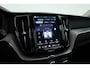 Volvo XC60 2.0 T6 Plug-in hybrid AWD Plus Dark | RIJKLAAR!! | Pano | Leder | Trekhaak | Adapt. Cruise | Stoel- Stuurverw. | 360cam | Memory | Harman Kardon