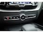 Volvo XC60 2.0 T6 Plug-in hybrid AWD Plus Dark | RIJKLAAR!! | Pano | Leder | Trekhaak | Adapt. Cruise | Stoel- Stuurverw. | 360cam | Memory | Harman Kardon