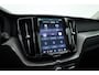 Volvo XC60 2.0 T6 Plug-in hybrid AWD Plus Dark | RIJKLAAR!! | Pano | Leder | Trekhaak | Adapt. Cruise | Stoel- Stuurverw. | 360cam | Memory | Harman Kardon