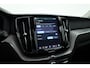 Volvo XC60 2.0 T6 Plug-in hybrid AWD Plus Dark | RIJKLAAR!! | Pano | Leder | Trekhaak | Adapt. Cruise | Stoel- Stuurverw. | 360cam | Memory | Harman Kardon