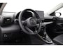 Toyota Yaris 1.5 Hybrid 115 Dynamic | €3.000,- Korting | Apple Carplay / Android Auto | Dodehoek detectie | Parkeersensoren voor/achter | Stoel-/stuurverwarming | Adaptive Cruise | Clima | Keyless | Camera | 16 inch