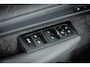 Volvo XC40 252PK Extended Range Ultimate 82 kWh | Panoramadak | Adap Cruise | Getint Glas | Memory