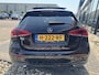 Mercedes-Benz A-klasse 180 AMG NIGHT EDITON AUTOMAAT PANO/SFEER/WIDESCR./ LED/P-CAM/CLIMA/2XPDC/S&S/MEDIA/BTA .NL AUTO/KM = NAP