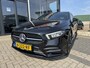 Mercedes-Benz A-klasse 180 AMG NIGHT EDITON AUTOMAAT PANO/SFEER/WIDESCR./ LED/P-CAM/CLIMA/2XPDC/S&S/MEDIA/BTA .NL AUTO/KM = NAP