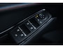 Renault Rafale 1.2 E-Tech 4x4 Plug-in Hybrid 300 Esprit Alpine | 300 PK | Panoramadak | Matrix LED | Head-up display | Trekhaak | Renault Rafale Esprit Alpine met 300 PK plug-in hybride aandrijving, voorzien van een 1.2-liter 3-cilinder benzinemotor in combinatie met elektromotoren en 4x4-aandrijving. Uitgerust met pano