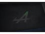 Renault Rafale 1.2 E-Tech 4x4 Plug-in Hybrid 300 Esprit Alpine | 300 PK | Panoramadak | Matrix LED | Head-up display | Trekhaak | Renault Rafale Esprit Alpine met 300 PK plug-in hybride aandrijving, voorzien van een 1.2-liter 3-cilinder benzinemotor in combinatie met elektromotoren en 4x4-aandrijving. Uitgerust met pano
