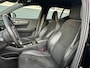 Volvo XC40 2.0 T4 R-Design / Navigatie / Airco Automatisch / Sensoren Voor&Achter / Achterklep Automatisch / Start&Stop /