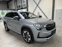 Skoda Kodiaq 1.5 TSI PHEV 204 pk Sportline | Stoelverw. | Stuurverw. | El. a. klep | El. verst. stoel + geh. | LED | 19" | Keyles entry |