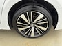 Toyota Corolla Touring Sports Hybrid 140 Dynamic | Apple Carplay / Android Auto | Stoelverwarming | Parkeersensoren voor/achter | Adaptive Cruise | Keyless | Clima | Camera | Full LED | 17 inch
