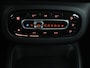 smart EQ Fortwo Comfort PLUS 18 kWh | SOH 91.8% | Leder | Panoramadak | Stoelverwarming | Camera | Bluetooth | Park assist | Climate control | Full LED | 16'' Lichtmetaal