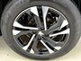 Peugeot e-2008 EV Allure 50 kWh | Parkeersensoren | Navigatie | Apple Carplay/Android Auto | Climate Control | 17" LMV |