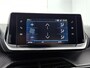 Peugeot e-2008 EV Allure 50 kWh | Parkeersensoren | Navigatie | Apple Carplay/Android Auto | Climate Control | 17" LMV |