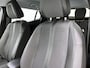 Peugeot e-2008 EV Allure 50 kWh | Parkeersensoren | Navigatie | Apple Carplay/Android Auto | Climate Control | 17" LMV |