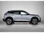 Peugeot e-2008 EV Allure 50 kWh | Parkeersensoren | Navigatie | Apple Carplay/Android Auto | Climate Control | 17" LMV |