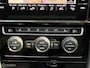 Volkswagen Golf 1.0 TSI Trendline - Pano - Keyless - ACC - Blindspot -