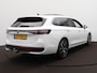Volkswagen Passat Variant 1.5 eHybrid R-Line Edition | Panodak | Zwenkbare Trekhaak | Camera | Navi | ACC | Massage |