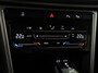 Volkswagen T-Roc 1.5 TSI Life 150 pk Automaat (DSG) | Navigatie | Parkeersensoren (Park assist) | Achteruitrijcamera | Adaptieve cruise control | Autom. airco |