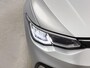 Volkswagen Golf Variant 1.0 eTSI Life Business 110 PK | Automaat | Navigatie | Parkeersensoren | Adaptive Cruise Control | Apple Carplay | Android Auto | Stoelverwarming | Stuurverwarming | Climatronic | Lichtmetalen velgen |