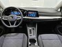 Volkswagen Golf Variant 1.0 eTSI Life Business 110 PK | Automaat | Navigatie | Parkeersensoren | Adaptive Cruise Control | Apple Carplay | Android Auto | Stoelverwarming | Stuurverwarming | Climatronic | Lichtmetalen velgen |
