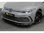 Volkswagen Golf 1.4 GTE / GTI Look Diffuser / GTI look Spoiler / Maxton Design Bodykit / Matrix LED / Apple Carplay - Android Auto / Stoelverwarming / Ambienteverlichting / Moonstone Grey / 19'' LMV / Achteruitrijcamera / Sport-Chassis / Rode zadels / DCC / Mistverlichting LED / Adaptive Cruise Control