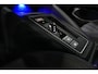 Volkswagen Golf 1.4 GTE / GTI Look Diffuser / GTI look Spoiler / Maxton Design Bodykit / Matrix LED / Apple Carplay - Android Auto / Stoelverwarming / Ambienteverlichting / Moonstone Grey / 19'' LMV / Achteruitrijcamera / Sport-Chassis / Rode zadels / DCC / Mistverlichting LED / Adaptive Cruise Control