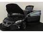 Volvo V40 T3 R-DESIGN -PANO.DAK|PREMIUM-SOUND|POWER-SEATS|LEDER|CAMERA|ADAP.CRUISE|STANDKACHEL|ADAP.LED|BLIS|SPORTCHASSIS|KEYLESS|RTI|PRIVACY.GLAS|17"