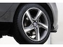 Volvo V40 T3 R-DESIGN -PANO.DAK|PREMIUM-SOUND|POWER-SEATS|LEDER|CAMERA|ADAP.CRUISE|STANDKACHEL|ADAP.LED|BLIS|SPORTCHASSIS|KEYLESS|RTI|PRIVACY.GLAS|17"
