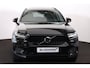 Volvo XC40 T5 Recharge R-Design - Panorama/schuifdak - IntelliSafe Assist - 360º Camera - Harman/Kardon audio - Verwarmde voorstoelen & stuur - Parkeersensoren voor & achter - Elektr. bedienb. voorstoelen met geheugen links - Standkachel - Extra getint glas - Inklapbare trekhaak - 19' LMV