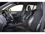 Volvo XC40 T5 Recharge R-Design - Panorama/schuifdak - IntelliSafe Assist - 360º Camera - Harman/Kardon audio - Verwarmde voorstoelen & stuur - Parkeersensoren voor & achter - Elektr. bedienb. voorstoelen met geheugen links - Standkachel - Extra getint glas - Inklapbare trekhaak - 19' LMV