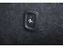 Volvo XC40 T5 Recharge R-Design - Panorama/schuifdak - IntelliSafe Assist - 360º Camera - Harman/Kardon audio - Verwarmde voorstoelen & stuur - Parkeersensoren voor & achter - Elektr. bedienb. voorstoelen met geheugen links - Standkachel - Extra getint glas - Inklapbare trekhaak - 19' LMV