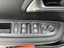Peugeot 208 1.2 PureTech Allure Pack 101 PK | Apple carplay | Android auto | Climate control | Adaptive cruise control | Camera | Parkeersensoren | Lichtmetalen velgen | Stoelverwarming | Privacy glass |