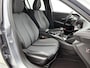 Peugeot 208 1.2 PureTech Allure Pack 101 PK | Apple carplay | Android auto | Climate control | Adaptive cruise control | Camera | Parkeersensoren | Lichtmetalen velgen | Stoelverwarming | Privacy glass |