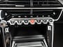 Peugeot 208 1.2 PureTech Allure Pack 101 PK | Apple carplay | Android auto | Climate control | Adaptive cruise control | Camera | Parkeersensoren | Lichtmetalen velgen | Stoelverwarming | Privacy glass |
