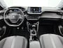 Peugeot 208 1.2 PureTech Allure Pack 101 PK | Apple carplay | Android auto | Climate control | Adaptive cruise control | Camera | Parkeersensoren | Lichtmetalen velgen | Stoelverwarming | Privacy glass |