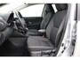 Toyota Yaris 1.5 Hybrid 115 Dynamic | Apple Carplay / Android Auto | Dodehoek detectie | Parkeersensoren voor/achter | Stoel-/stuurverwarming | Adaptive Cruise | Clima | Keyless | Camera | 16 inch