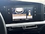 Opel Mokka-e Elegance 50-kWh 11kw bl. Navigatie via Apple Carplay of Android Auto / Achteruitrijcamera / Parkeersensoren achter / Cruise control / Lane assist / DAB radio / Telefoon voorbereiding * DAB radio / Lichtmetalen wielen 17" / Stoelverwarming  / Elektrische ramen / Elektrische spiegels