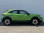 Opel Mokka-e Elegance 50-kWh 11kw bl. Navigatie via Apple Carplay of Android Auto / Achteruitrijcamera / Parkeersensoren achter / Cruise control / Lane assist / DAB radio / Telefoon voorbereiding * DAB radio / Lichtmetalen wielen 17" / Stoelverwarming  / Elektrische ramen / Elektrische spiegels