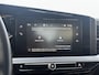 Opel Mokka-e Elegance 50-kWh 11kw bl. Navigatie via Apple Carplay of Android Auto / Achteruitrijcamera / Parkeersensoren achter / Cruise control / Lane assist / DAB radio / Telefoon voorbereiding * DAB radio / Lichtmetalen wielen 17" / Stoelverwarming  / Elektrische ramen / Elektrische spiegels