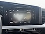 Opel Mokka-e Elegance 50-kWh 11kw bl. Navigatie via Apple Carplay of Android Auto / Achteruitrijcamera / Parkeersensoren achter / Cruise control / Lane assist / DAB radio / Telefoon voorbereiding * DAB radio / Lichtmetalen wielen 17" / Stoelverwarming  / Elektrische ramen / Elektrische spiegels