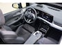 BMW 2-Serie Active Tourer 218i M-Sport | Pano | HUD | H&K | Drive ass Pro | Massage | 360 Cam | Elektr. trekhaak | Stuurverwarming | 18" | Keyless | Elektr. stoel + mem | Etc.
