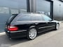 Mercedes-Benz E-klasse Estate 350 CGI Avantgarde motor rookt!