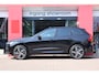 Volvo XC60 2.0 B5 R-Design | Panoramadak | Lounge Pack | Park Assist Pack | Winter Pack | Trekhaak | Leder |