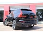 Volvo XC60 2.0 B5 R-Design | Panoramadak | Lounge Pack | Park Assist Pack | Winter Pack | Trekhaak | Leder |