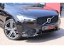 Volvo XC60 2.0 B5 R-Design | Panoramadak | Lounge Pack | Park Assist Pack | Winter Pack | Trekhaak | Leder |