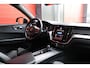Volvo XC60 2.0 B5 R-Design | Panoramadak | Lounge Pack | Park Assist Pack | Winter Pack | Trekhaak | Leder |