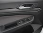 Volkswagen Golf 1.5 eTSI DSG R-Line Panorama dak Navigatie Apple Carplay/Android Auto Climate Control Camera Dab Extra Getint Glas Adaptive Cruise Control Virtual Cockpit Lichtmetalen Velgen
